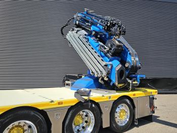S580 V8 / 8x4 / FASSI 115 t/m CRANE / RETARDER